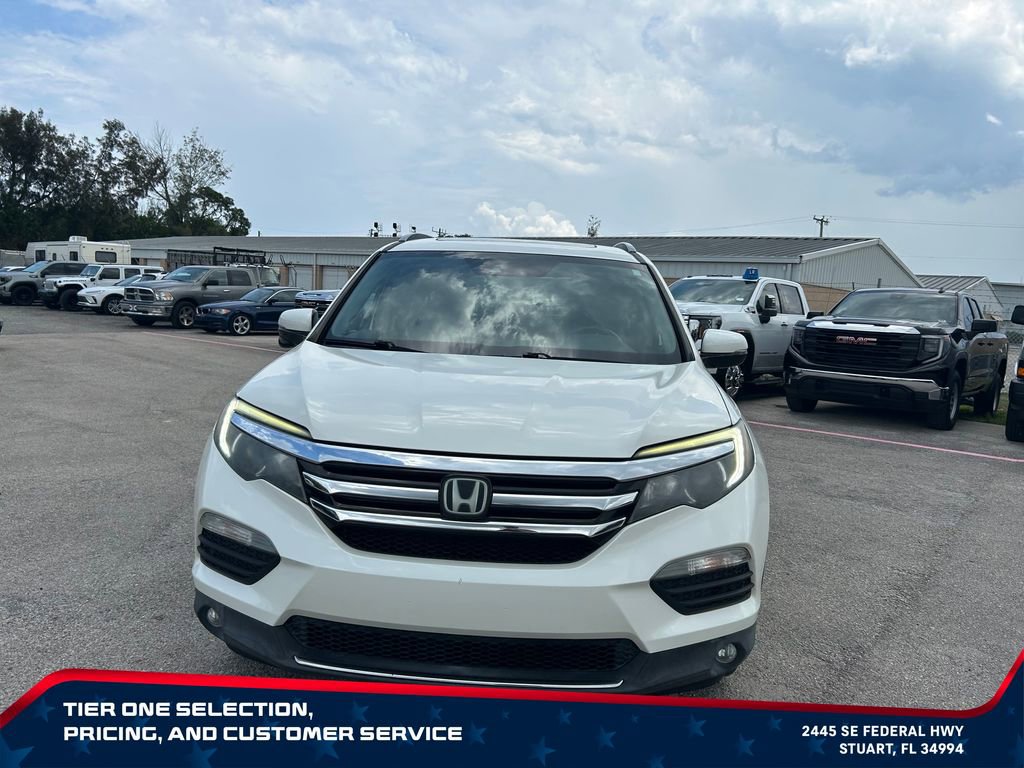 Used 2017 Honda Pilot Touring video 3