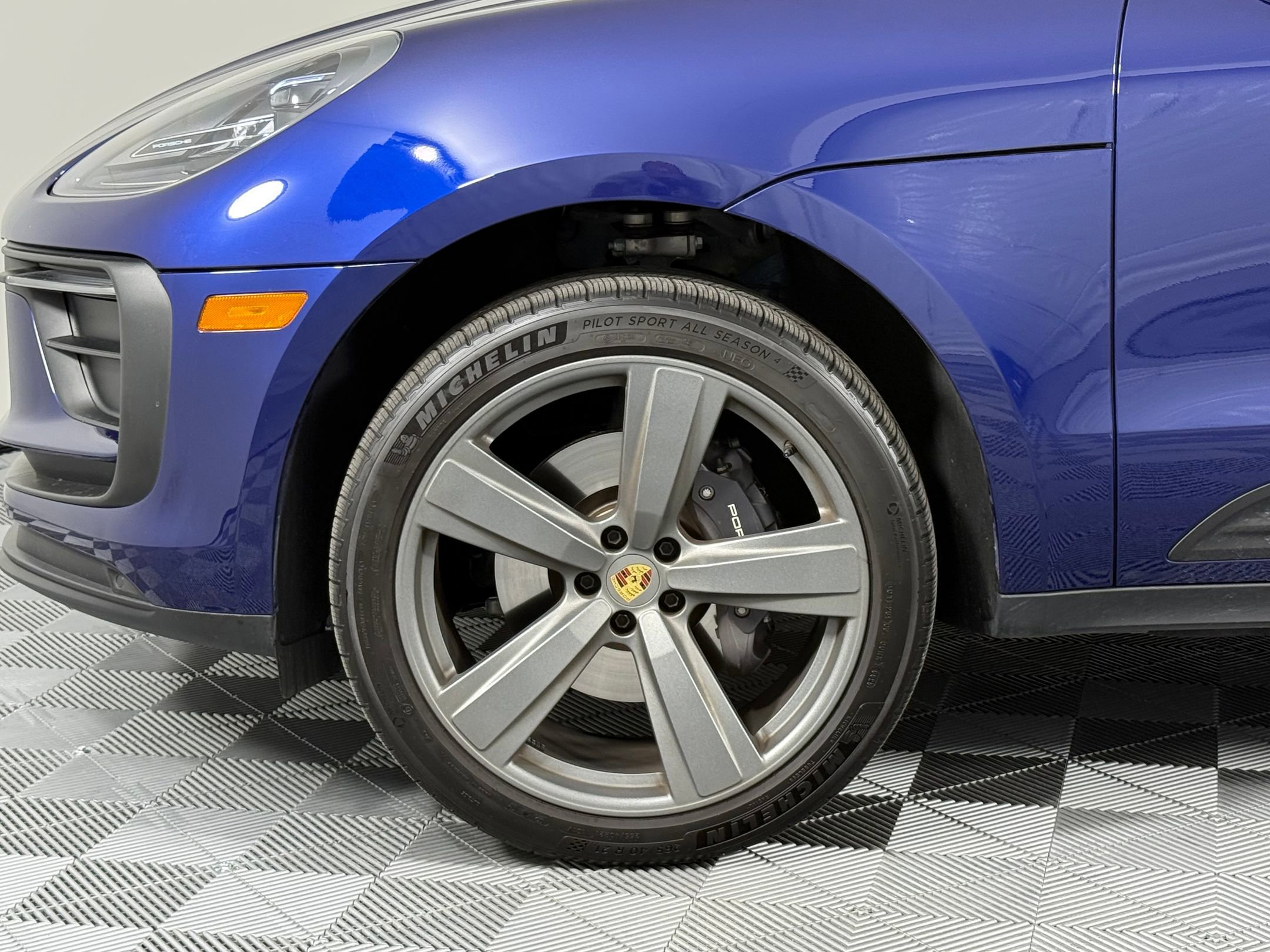 New 2025 Porsche Macan image 12