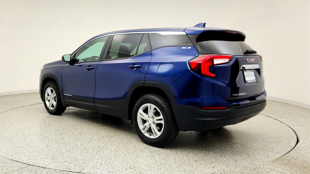 Used 2022 GMC Terrain SLE AWD/4WD image 7