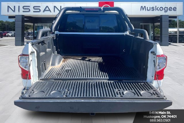 Used 2024 Nissan Titan SV w/ SV Convenience Package AWD/4WD image 7