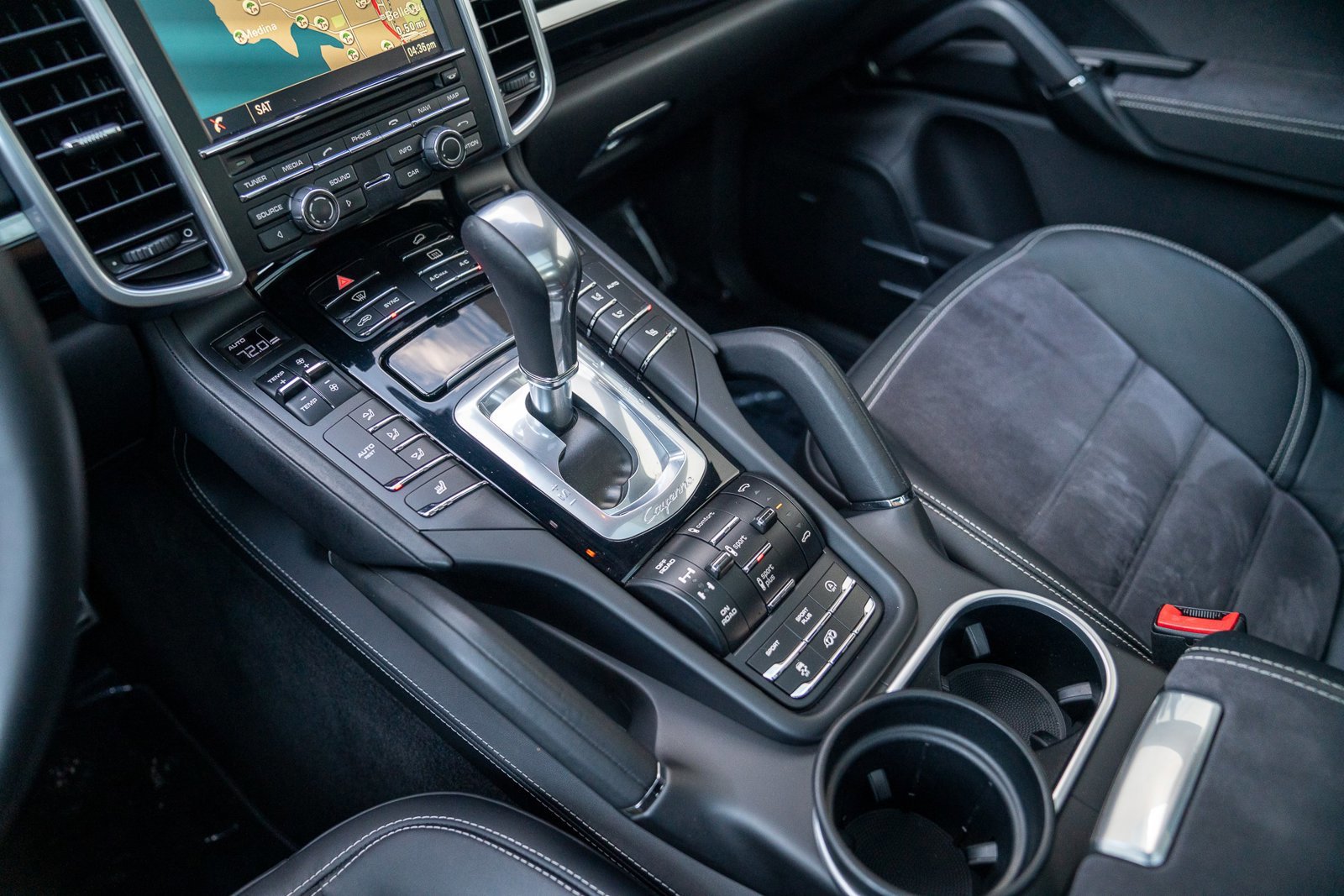 Used 2016 Porsche Cayenne GTS image 22