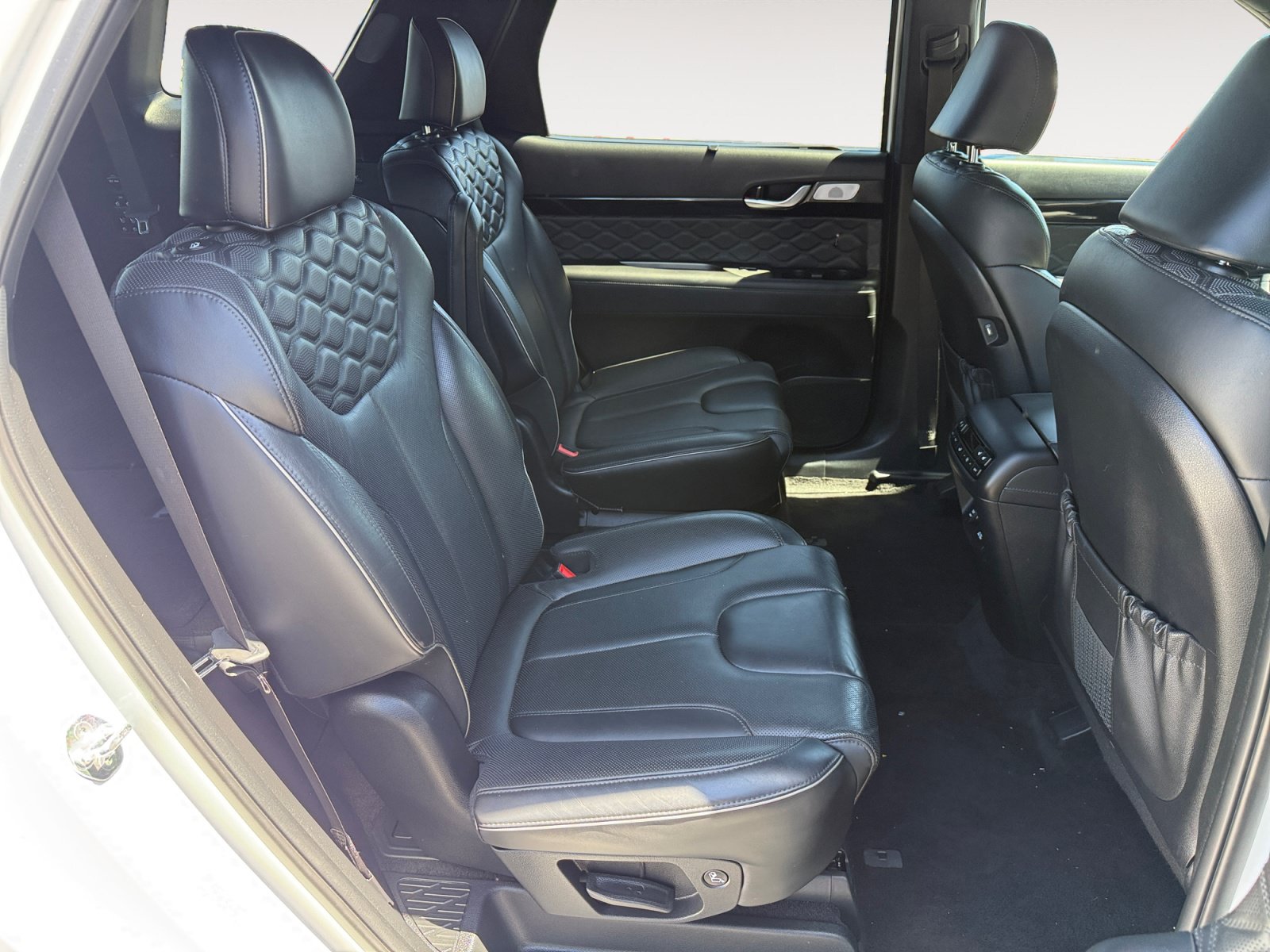 Used 2022 Hyundai Palisade Calligraphy w/ Cargo Package AWD/4WD image 18