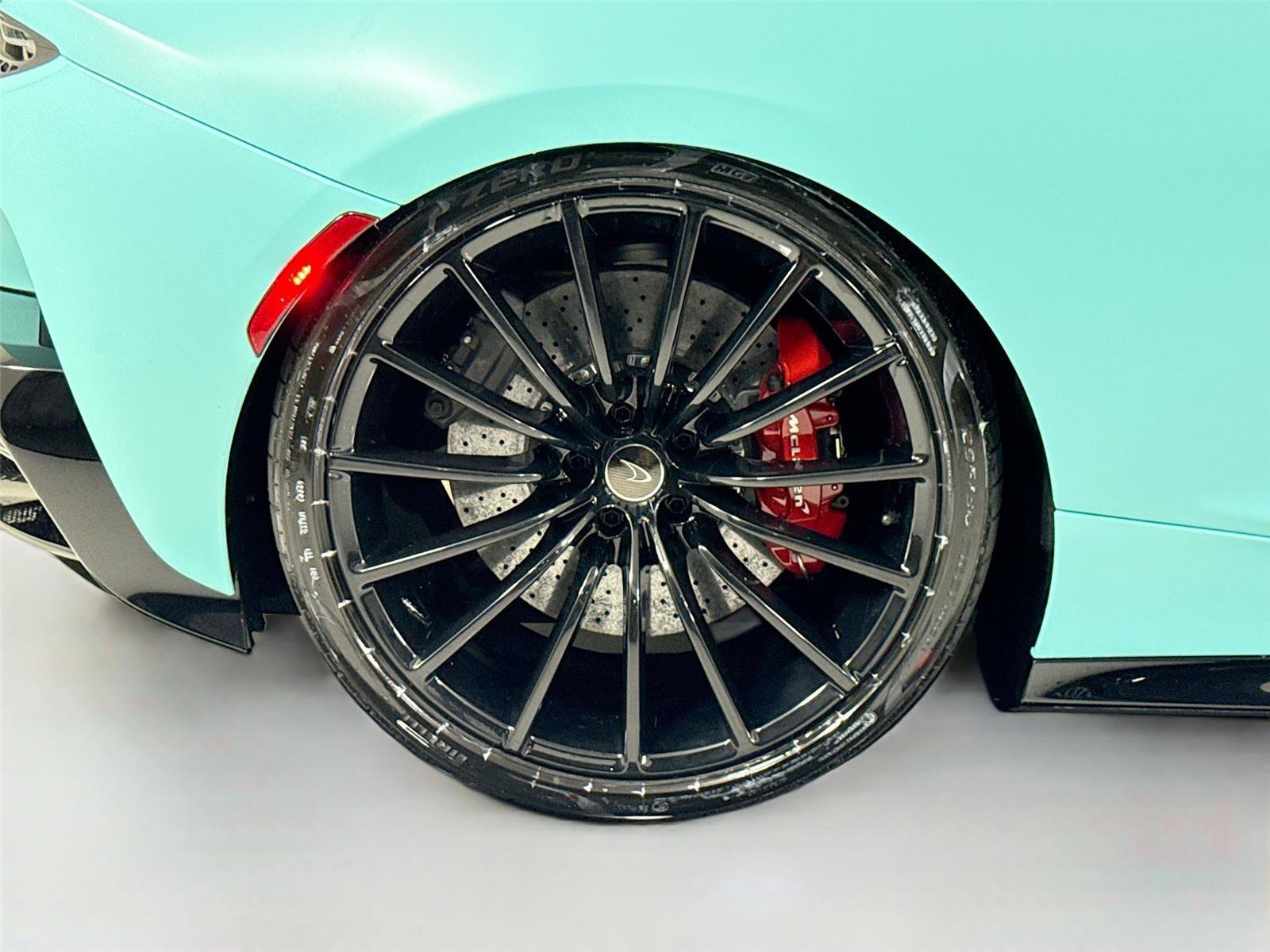 Used 2022 McLaren GT image 23