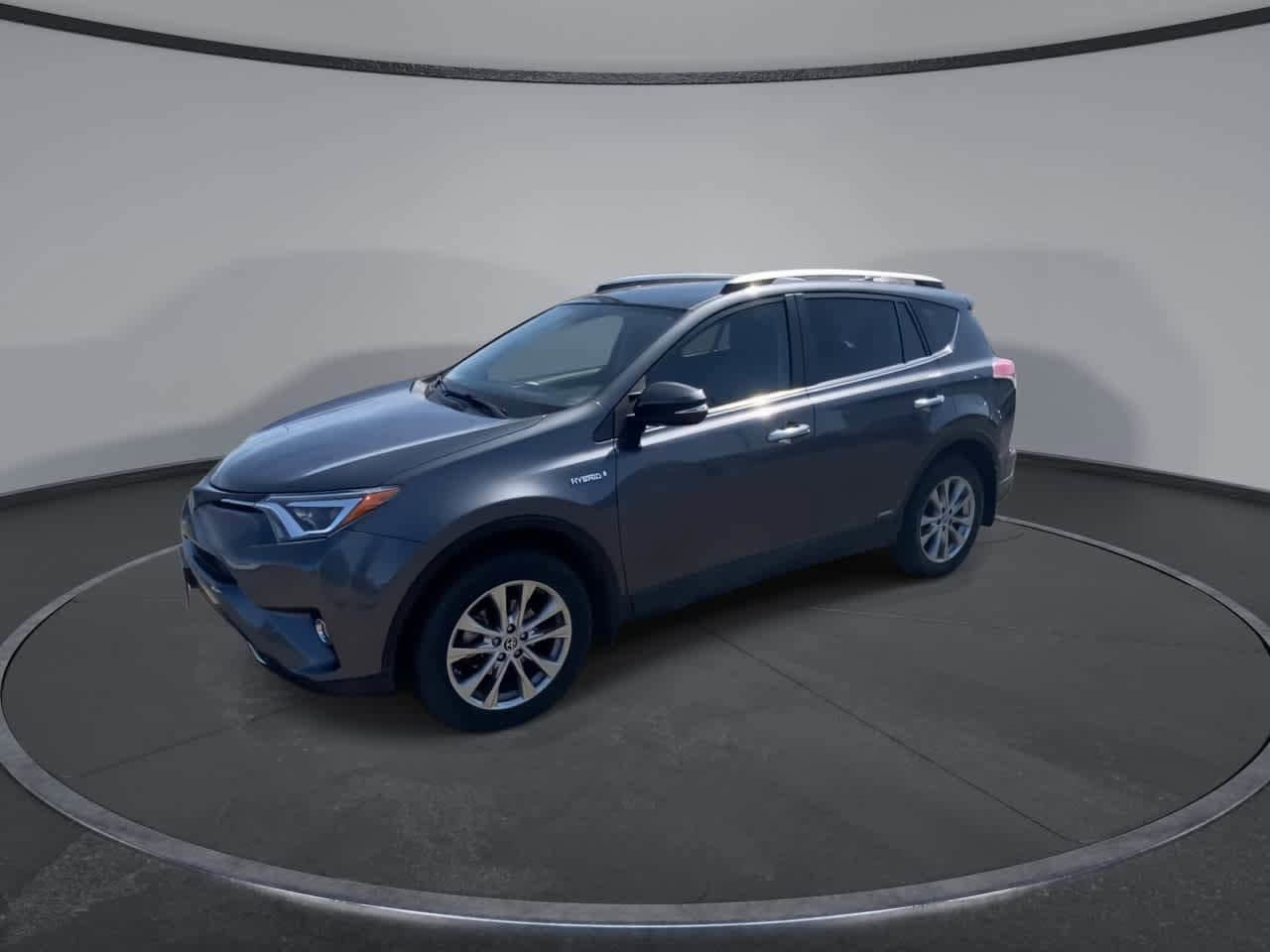 Used 2016 Toyota RAV4 Limited w/ Advanced Technology Package AWD/4WD image 4