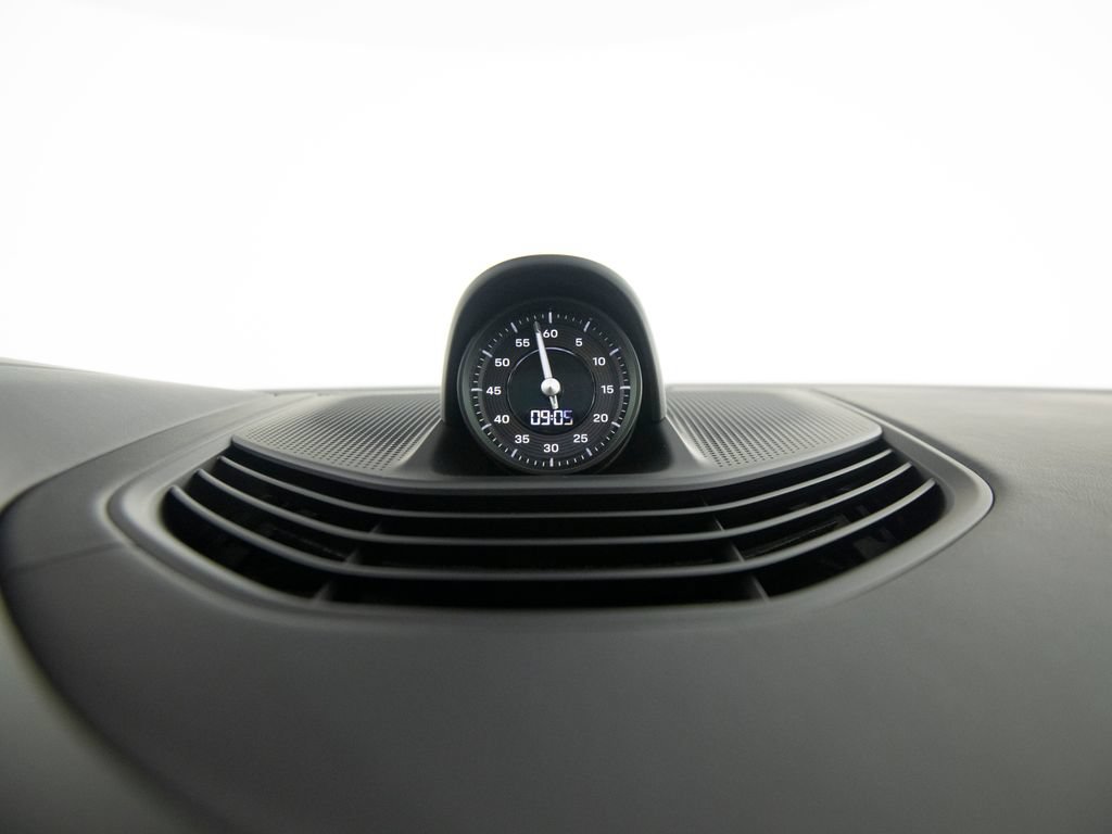 New 2026 Porsche Taycan GTS AWD/4WD image 27