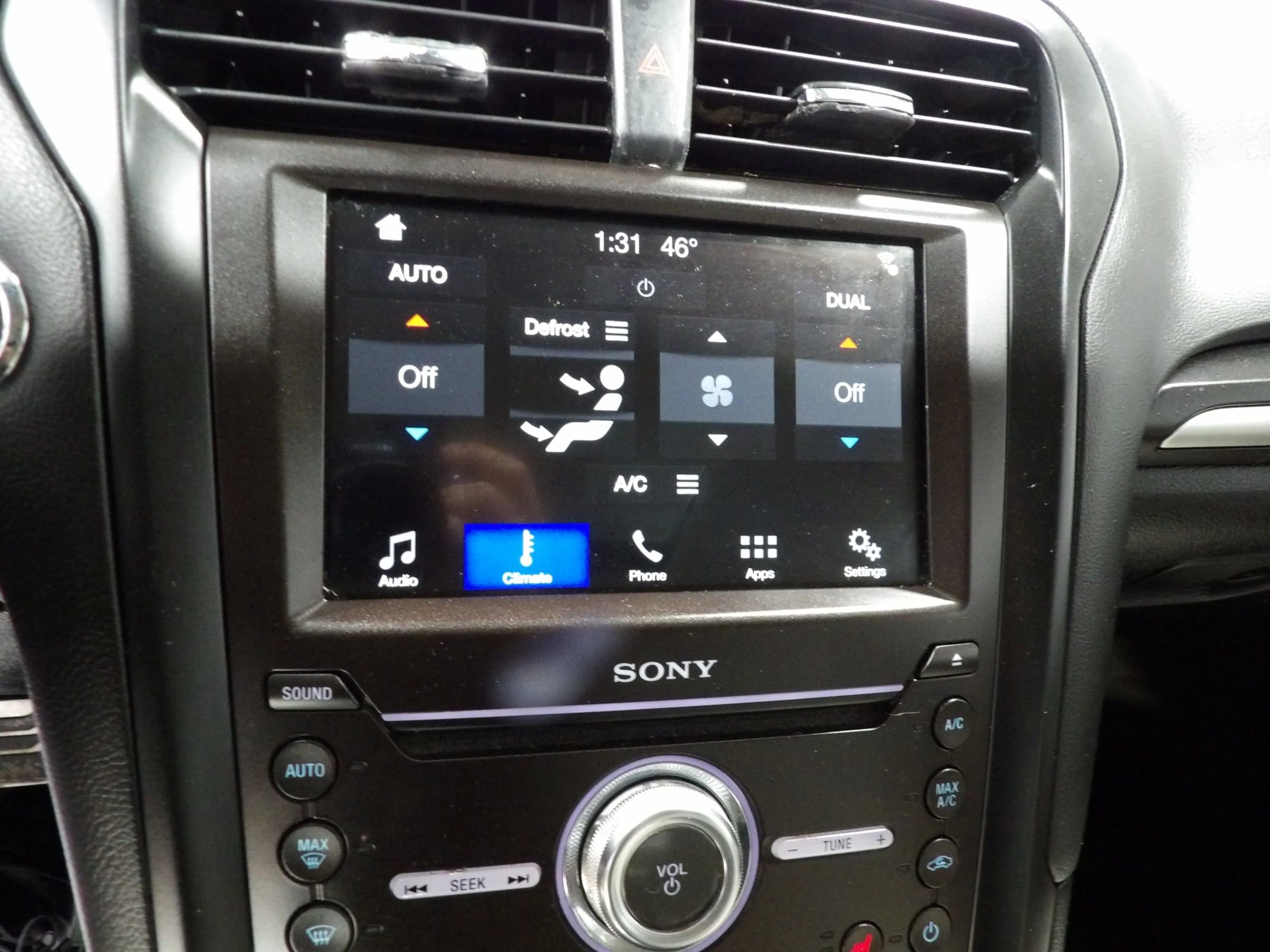 Used 2018 Ford Fusion Titanium image 15