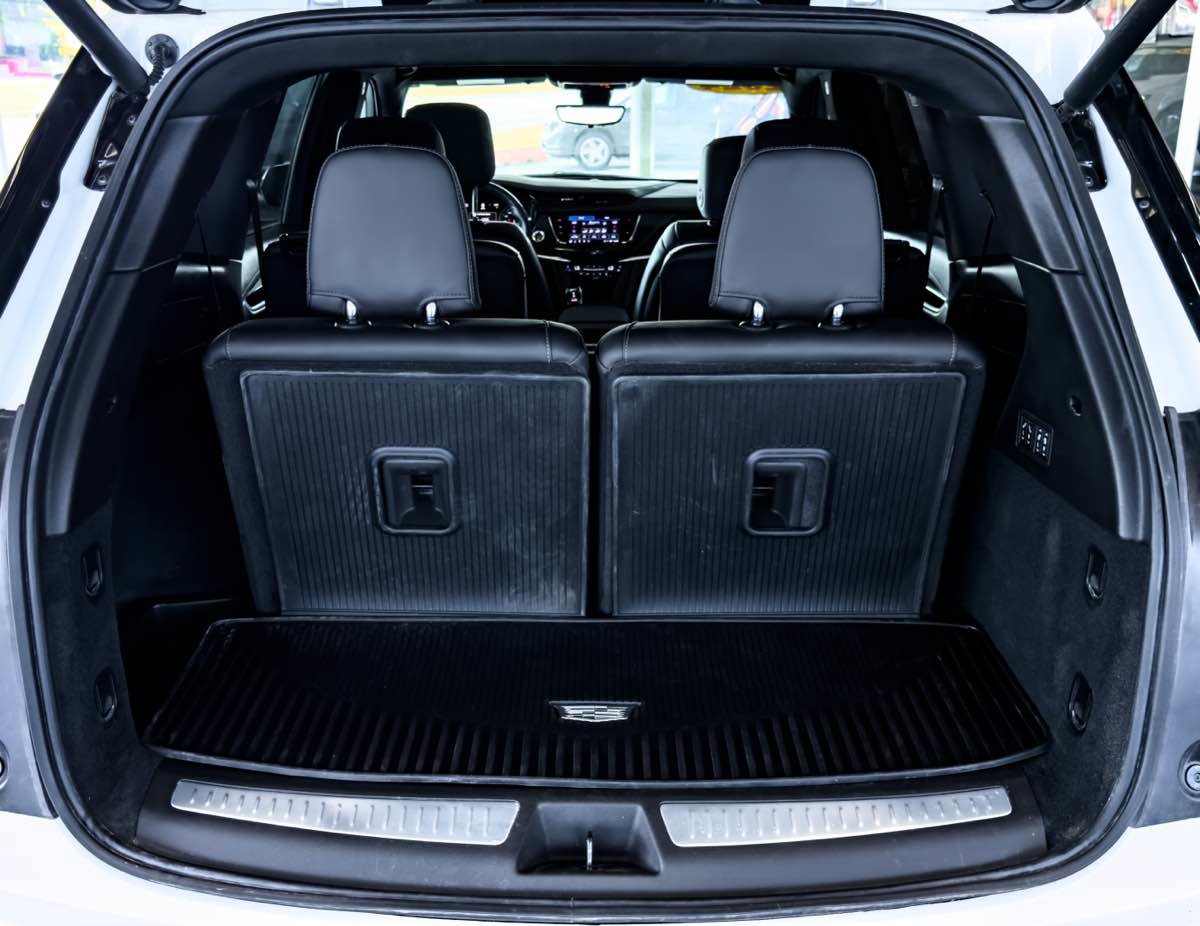 Used 2024 Cadillac XT6 Premium Luxury w/ Technology Package image 25