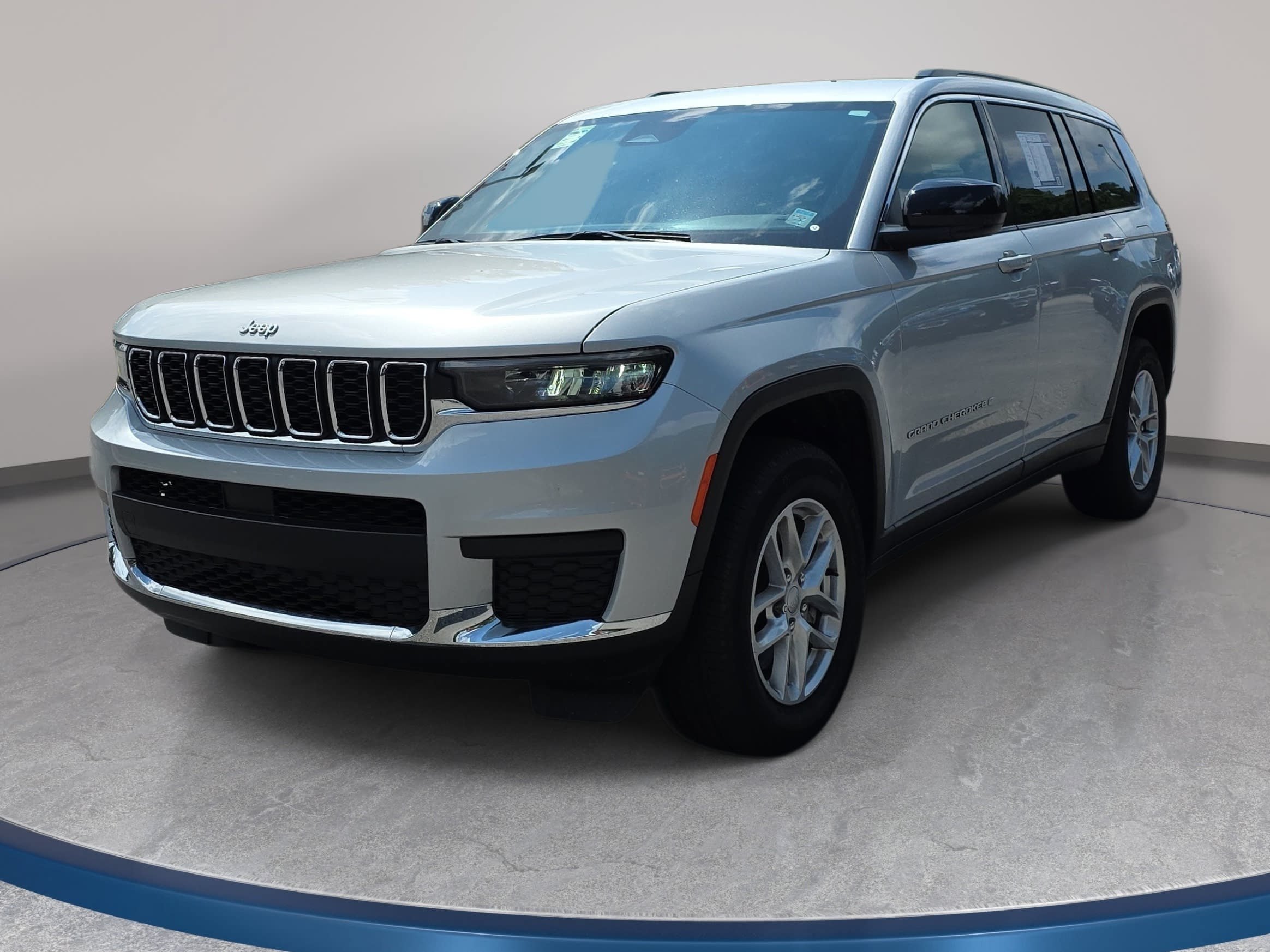 Used 2025 Jeep Grand Cherokee L Laredo w/ Trailer Tow Package