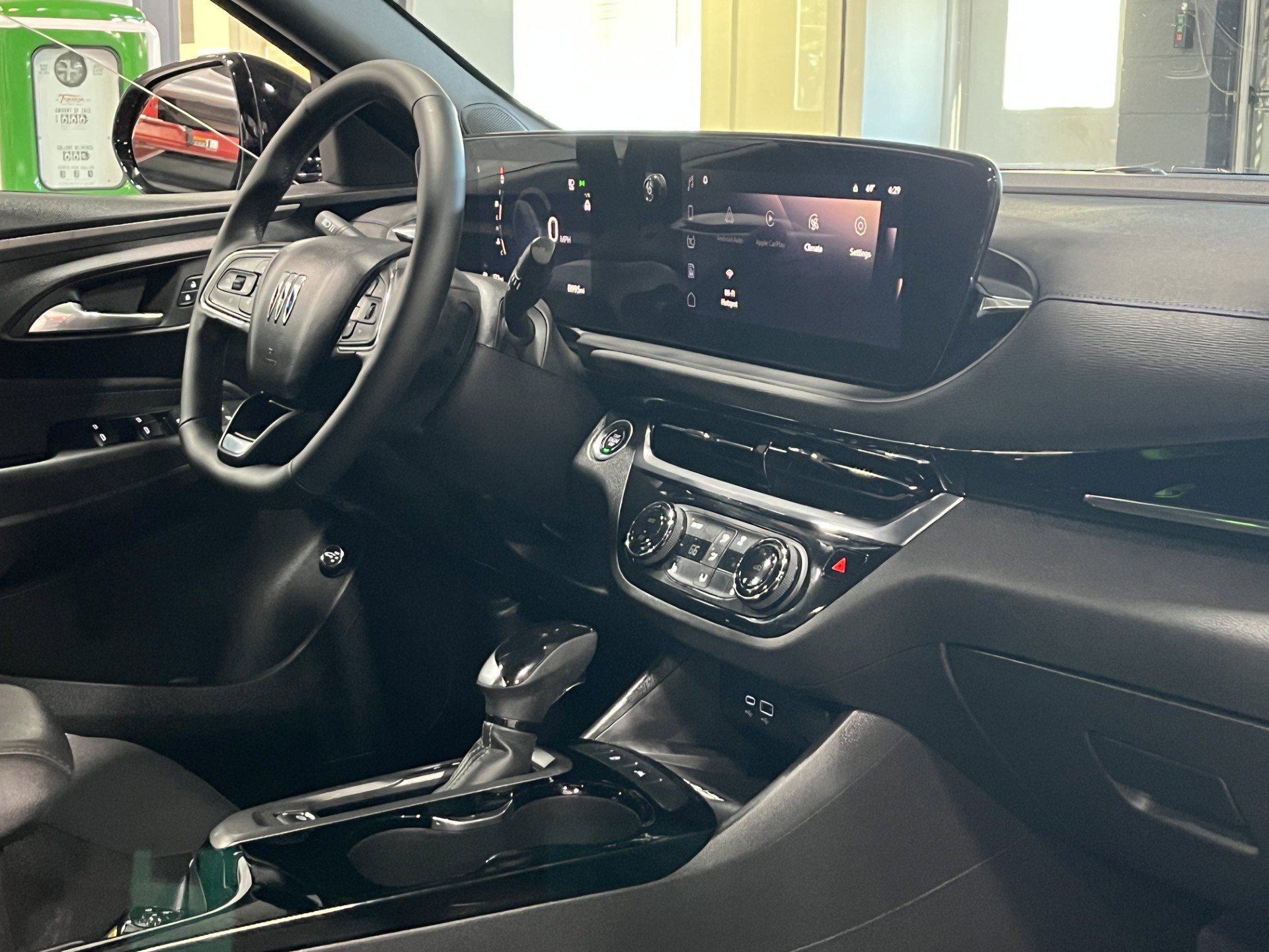 Certified 2025 Buick Envista Sport Touring w/ Experience Buick Package FWD image 10