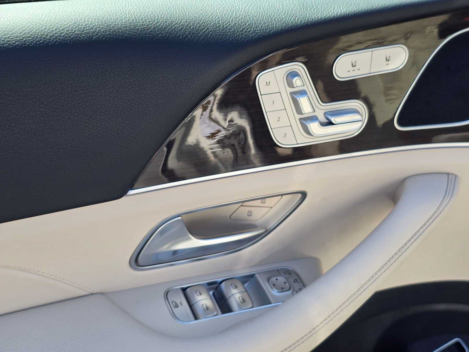 New 2026 Mercedes-Benz GLE 450e 4MATIC image 23