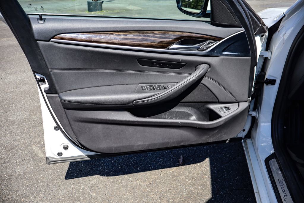Used 2019 BMW 530i xDrive w/ Convenience Package image 38