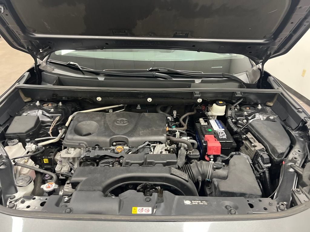 Used 2021 Toyota RAV4 LE image 24