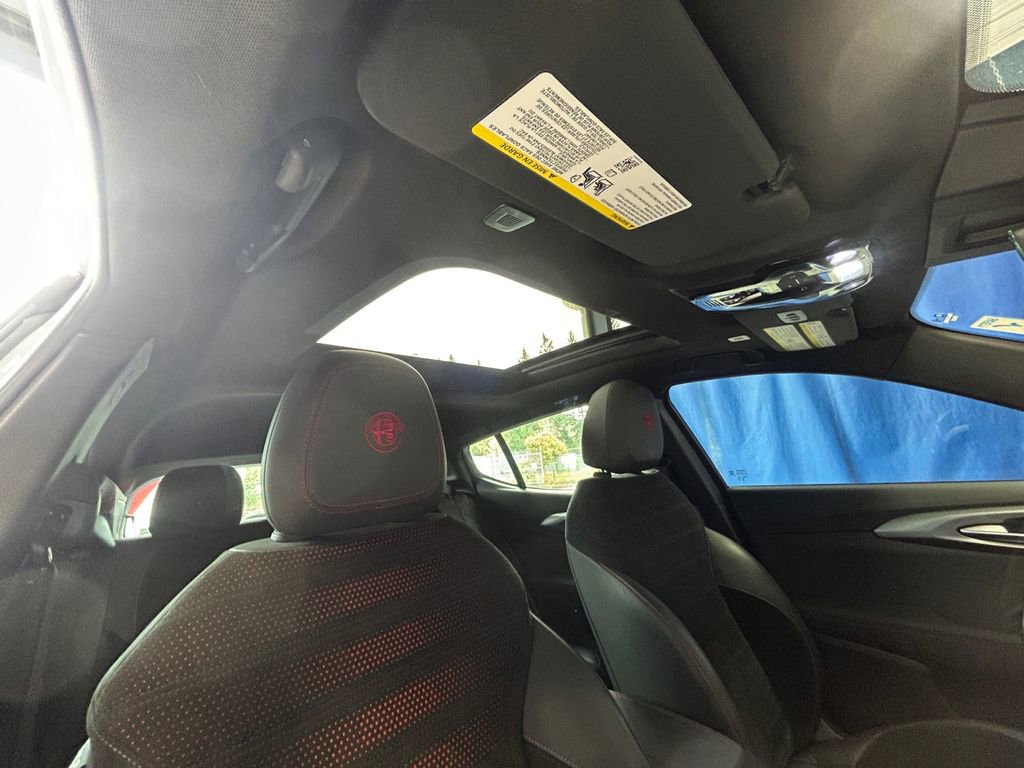 Used 2024 Alfa Romeo Tonale Veloce image 27