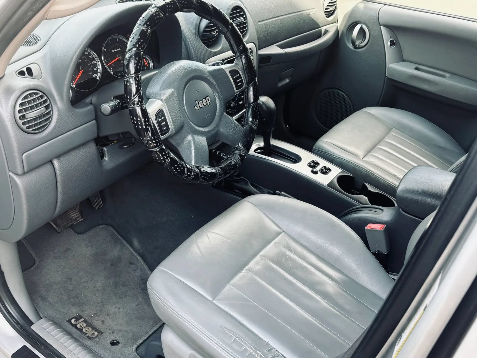 Used 2007 Jeep Liberty Limited AWD/4WD image 21