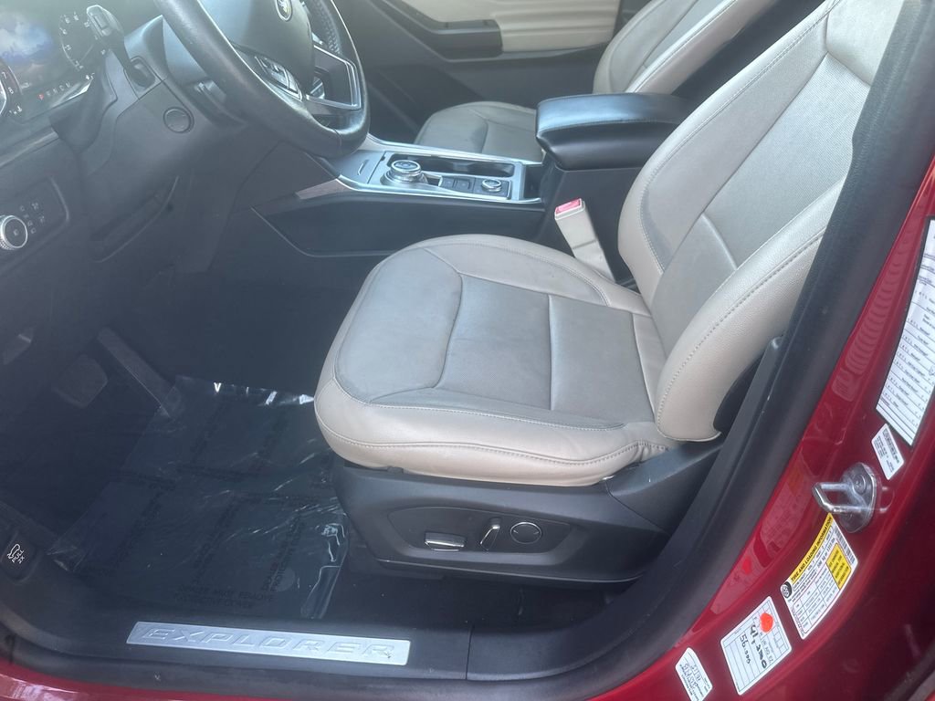 Used 2020 Ford Explorer Limited AWD/4WD image 9
