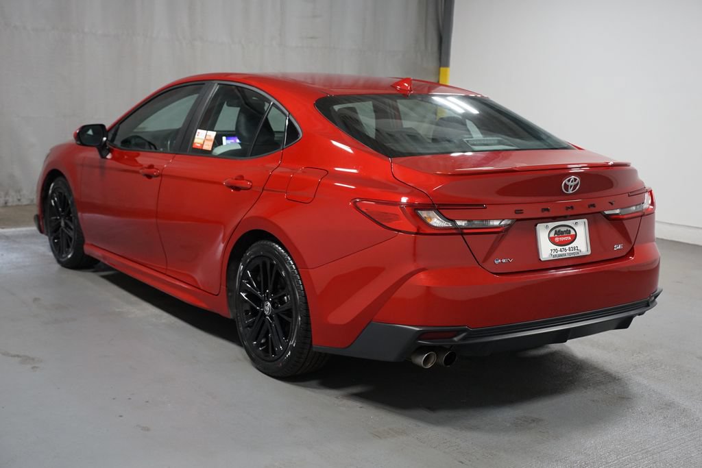 Used 2025 Toyota Camry SE FWD image 6