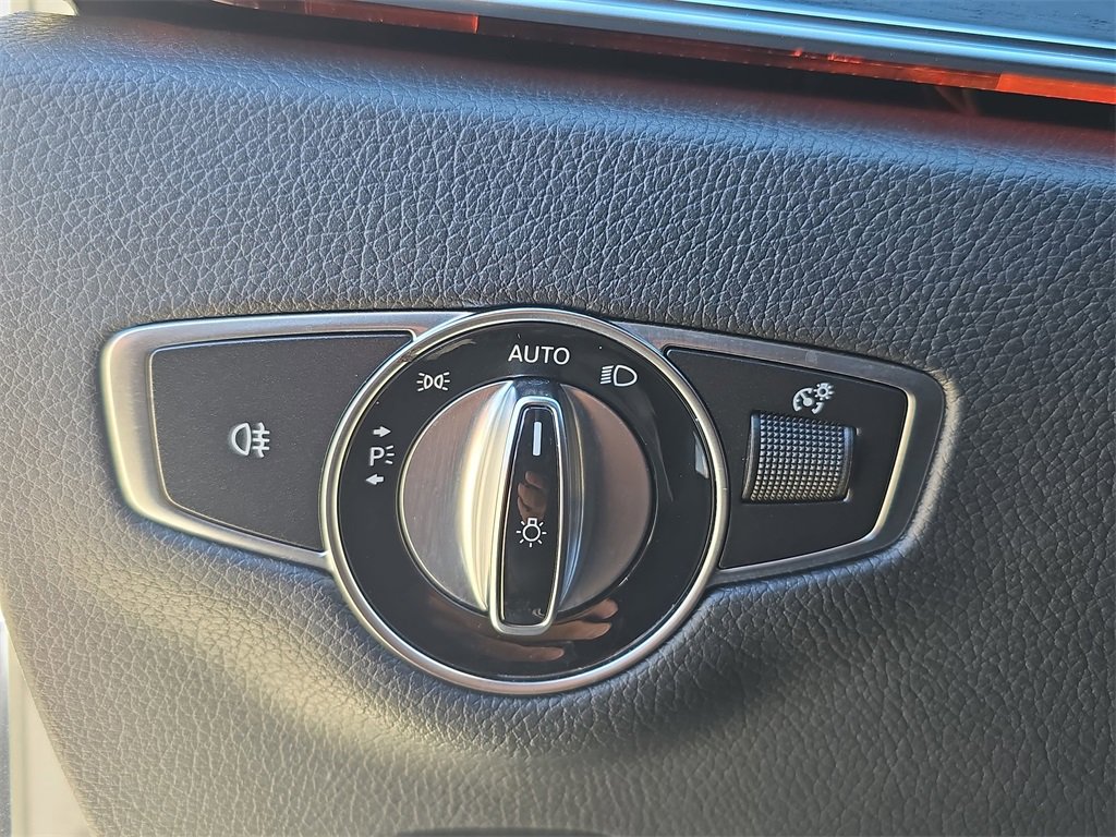 Used 2018 Mercedes-Benz E 300 image 29
