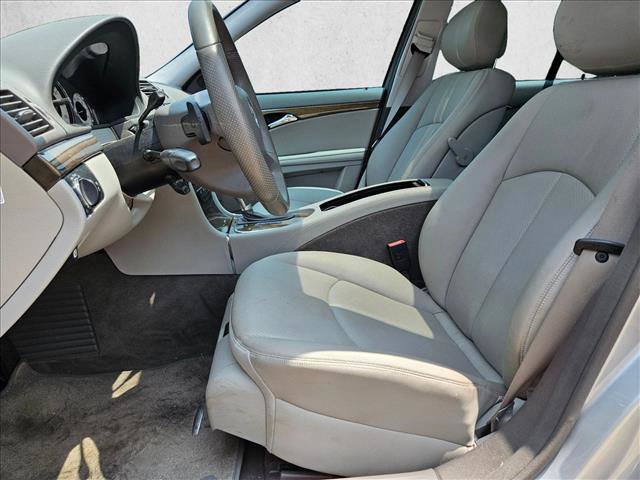 Used 2009 Mercedes-Benz E 350 Sedan image 16