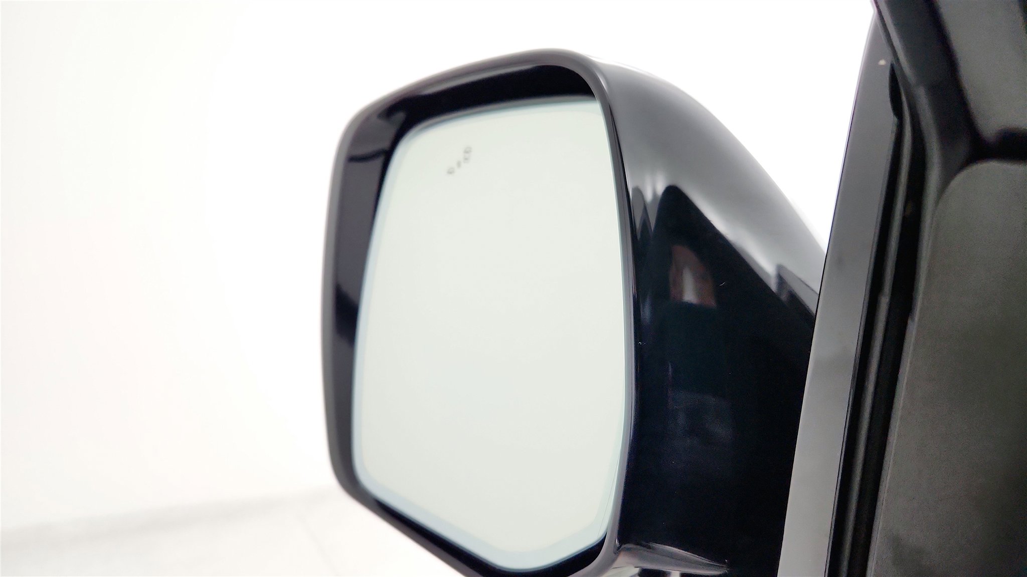 Used 2024 Nissan Armada SL w/ Captain's Chairs Package image 23