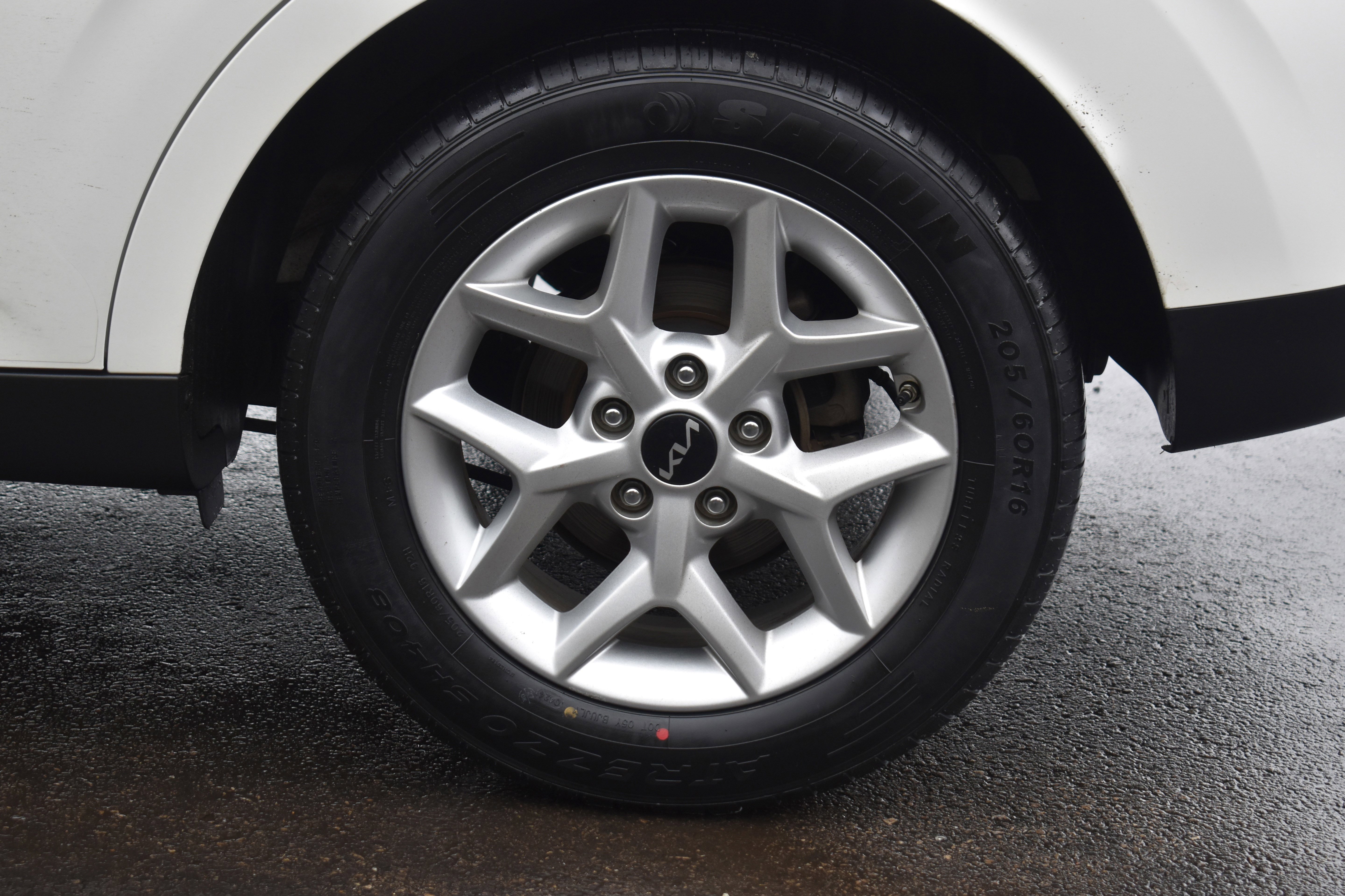 Used 2024 Kia Soul LX w/ Option Group 015 image 35