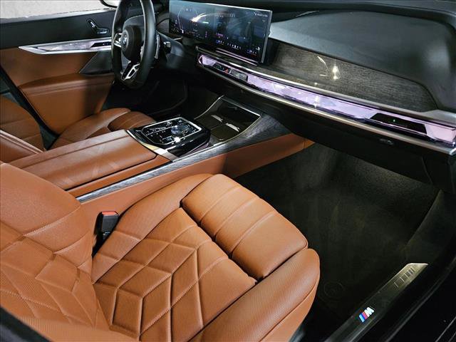 Certified 2023 BMW 760i xDrive image 21