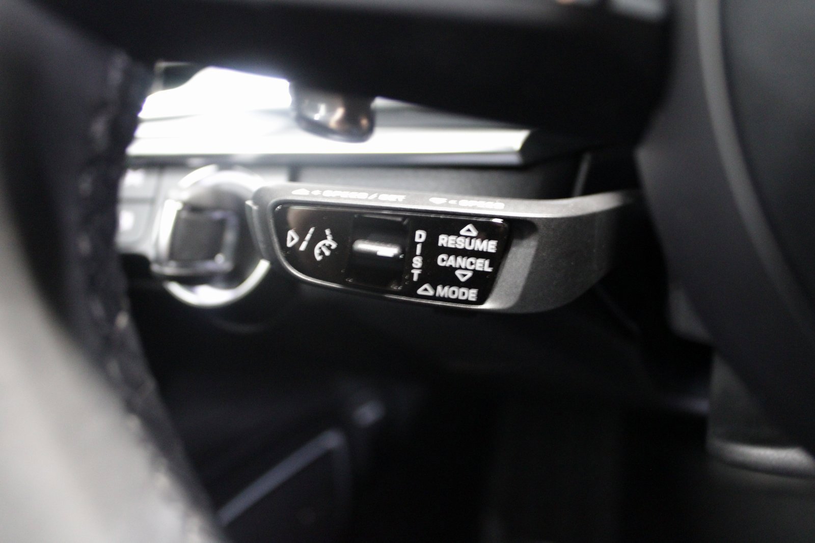 Certified 2023 Porsche Panamera 4 Platinum Edition w/ Assistance Package image 31