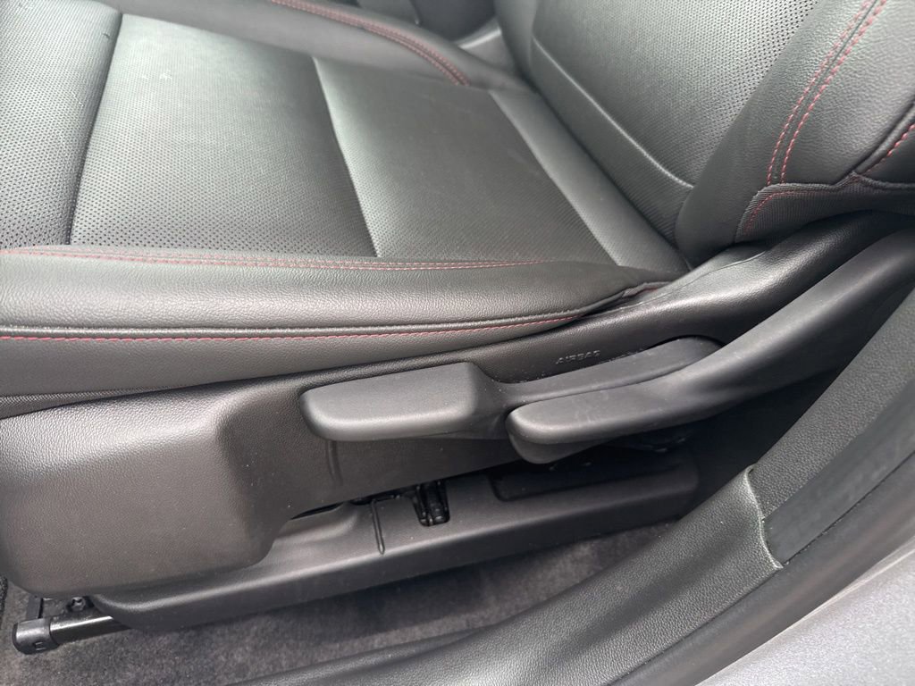 Used 2025 Chevrolet Trax RS w/ Driver Confidence Package image 19