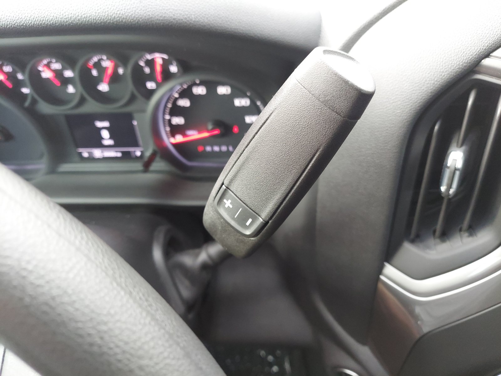 Used 2022 Chevrolet Silverado 1500 Custom Trail Boss w/ LPO, Dark Essentials Package AWD/4WD image 21