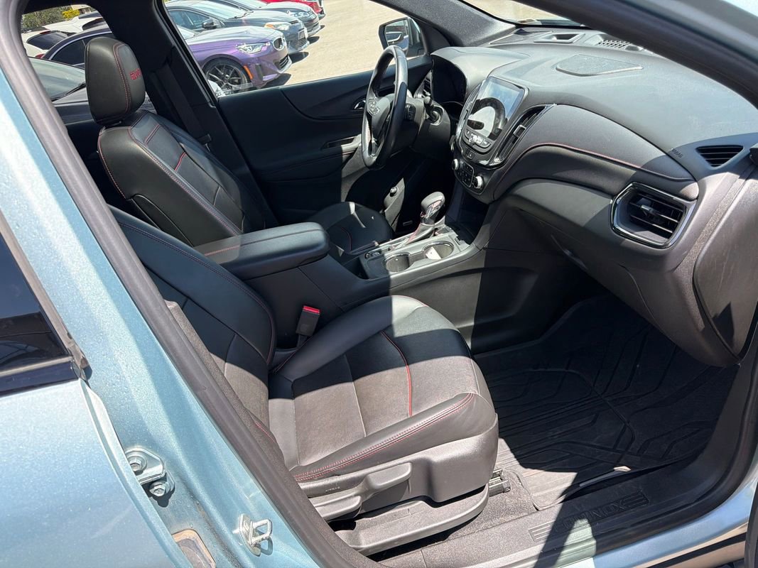 Used 2022 Chevrolet Equinox RS w/ RS Leather Package AWD/4WD image 9