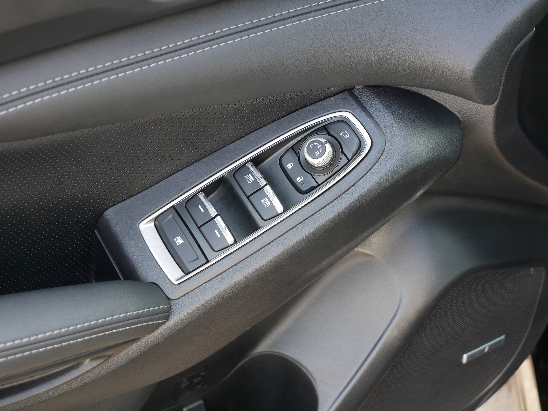 Certified 2025 Subaru Ascent Limited image 19