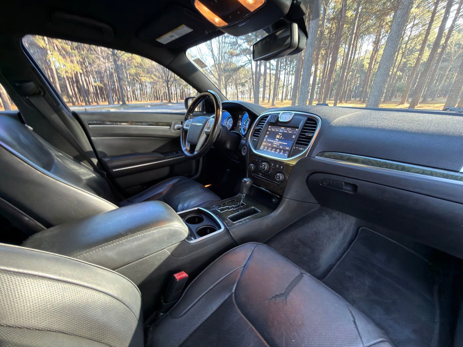 Used 2012 Chrysler 300 C w/ 19-Premium Speaker Group image 16