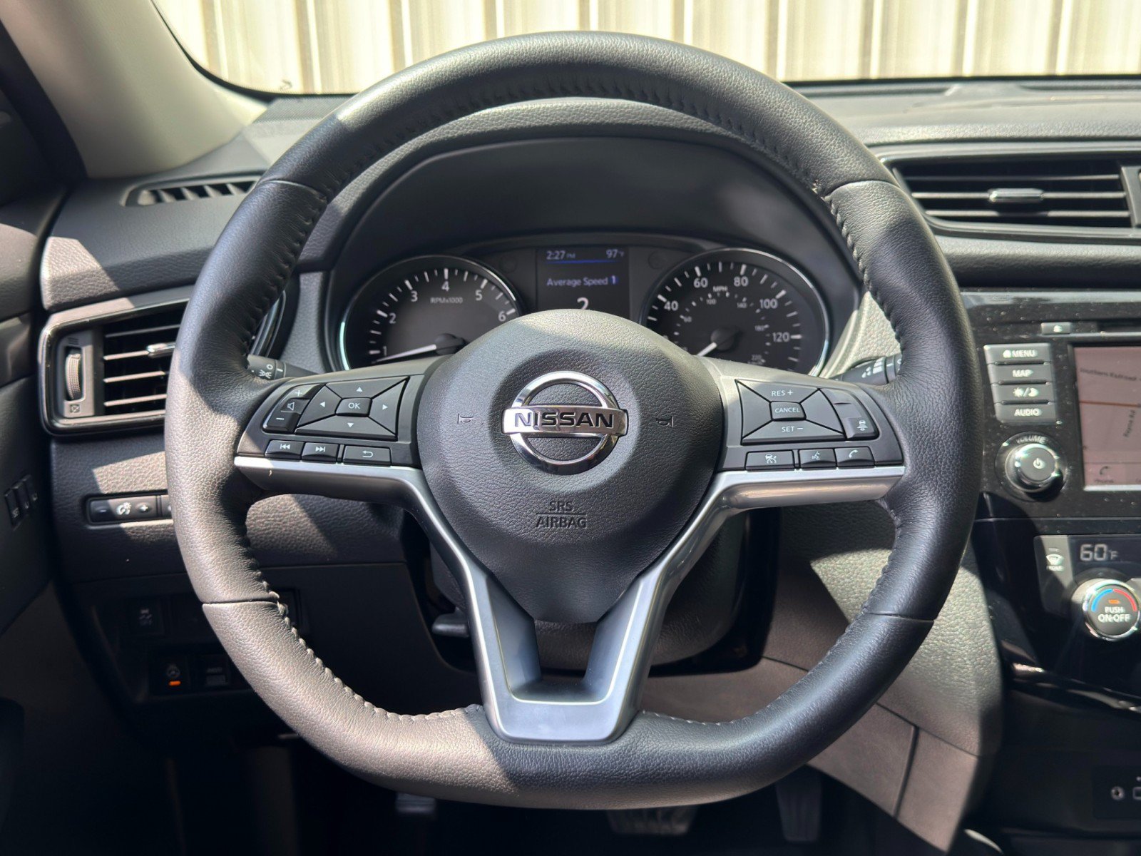 Used 2018 Nissan Rogue SV w/ Sun & Sound Touring Package AWD/4WD image 20