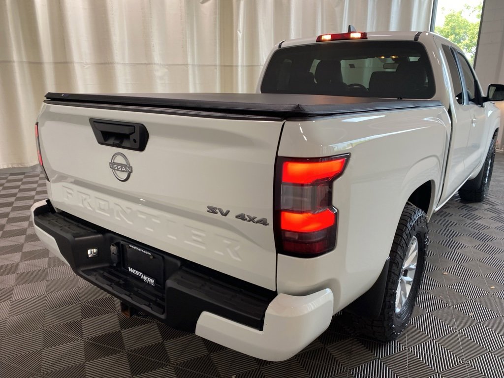 Used 2024 Nissan Frontier SV image 16