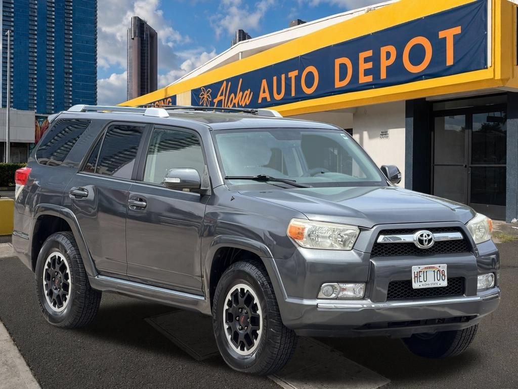 Used 2013 Toyota 4Runner SR5 AWD/4WD image 6