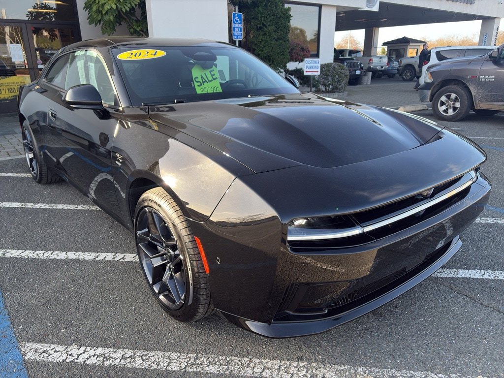 Used 2024 Dodge Charger Daytona R/T w/ Plus Group AWD/4WD image 25