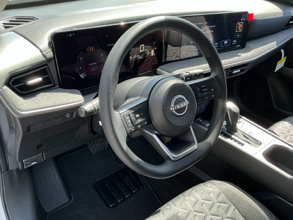 New 2027 Nissan Kicks SV FWD image 31
