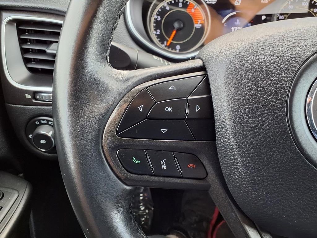 Used 2019 Jeep Cherokee Trailhawk image 13