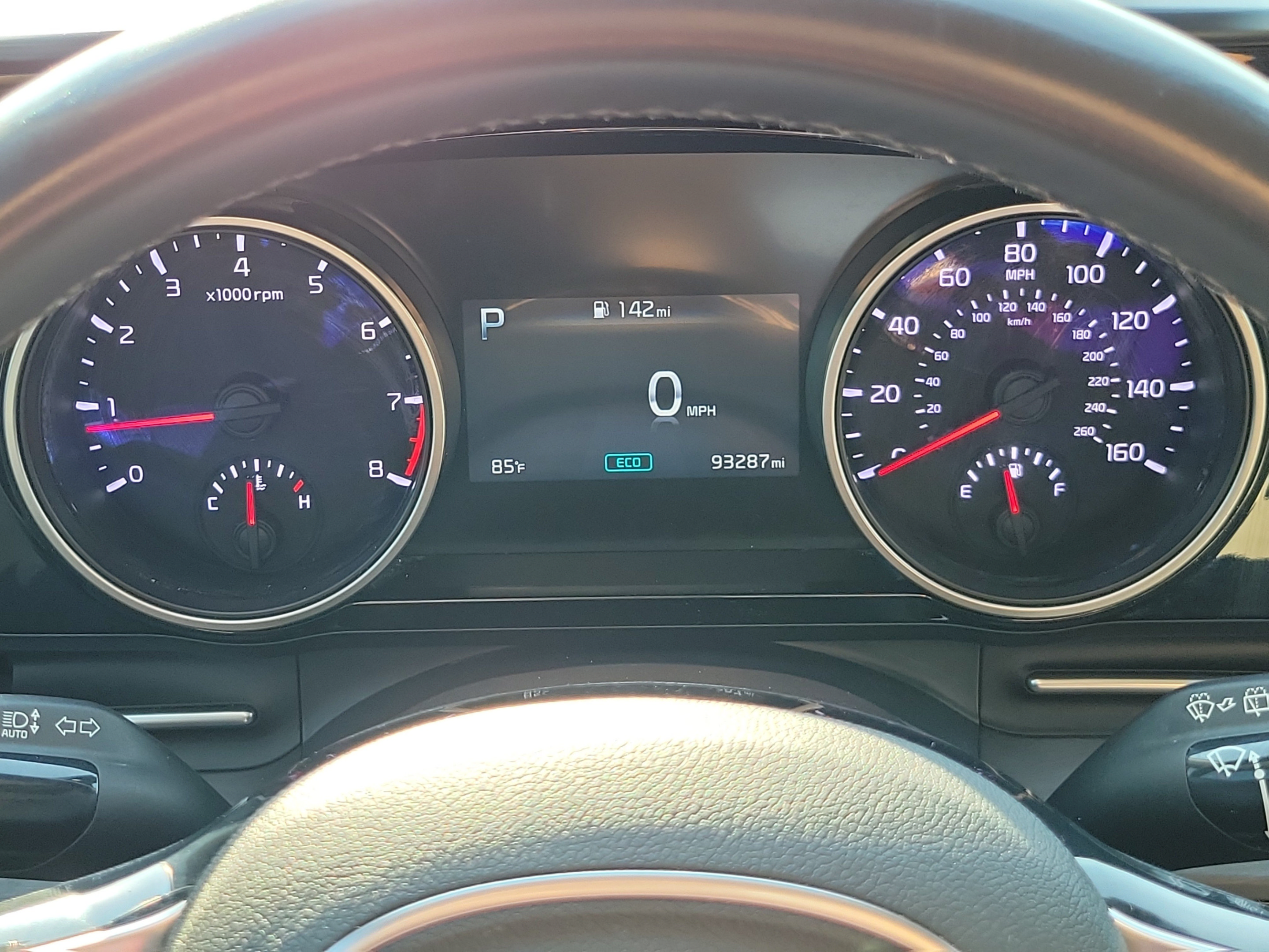 Used 2023 Kia Carnival EX FWD image 21