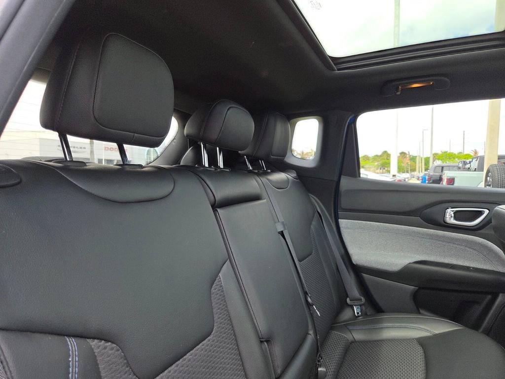 Used 2023 Jeep Compass Latitude w/ Sun and Sound Group image 14