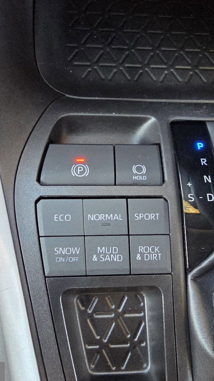 Used 2024 Toyota RAV4 LE image 14