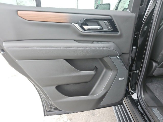 New 2026 GMC Yukon Denali w/ Sun & Power Step Package image 16