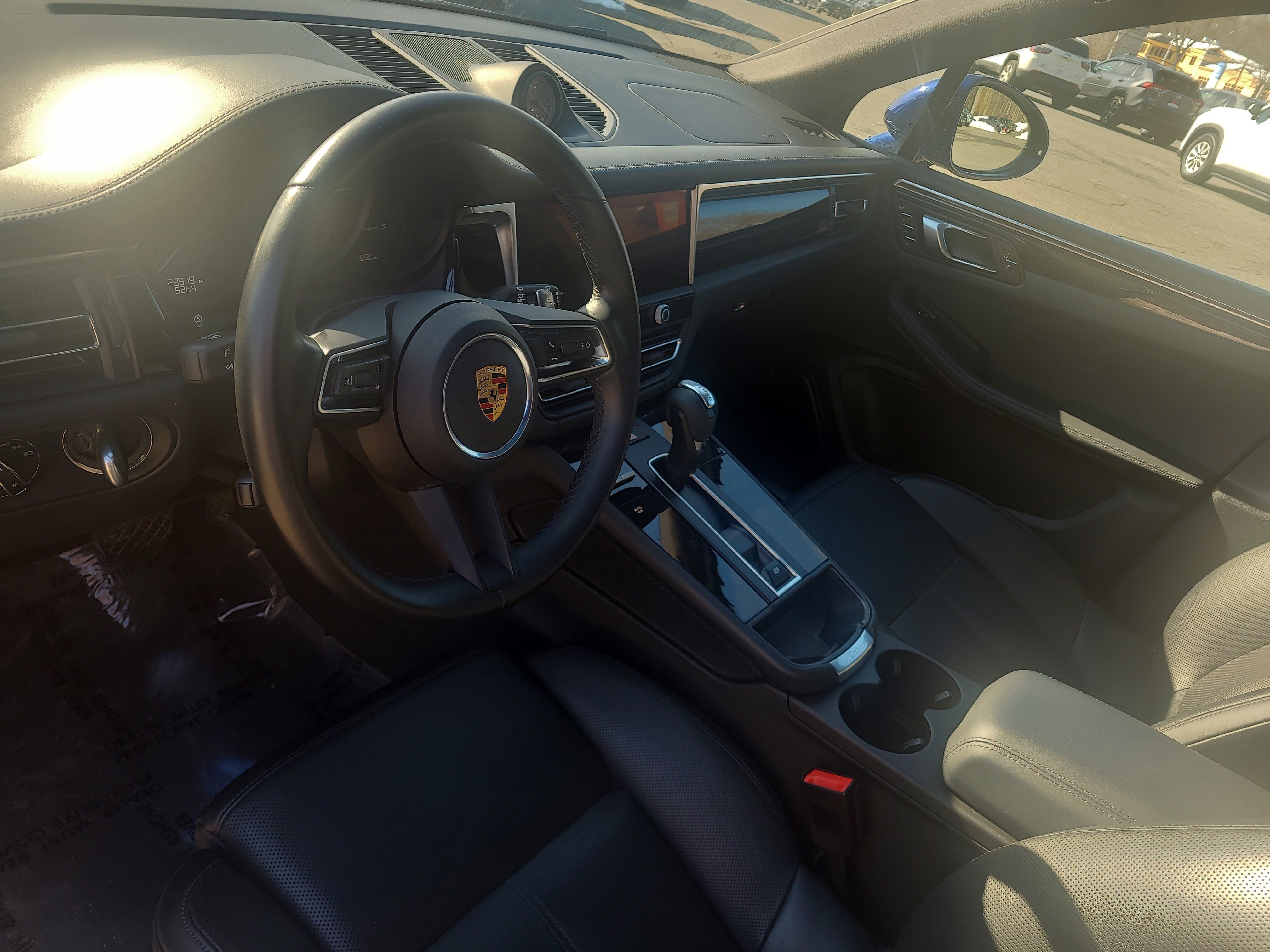 Used 2023 Porsche Macan S image 16