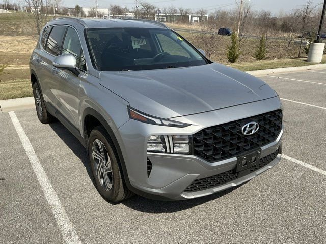 Used 2023 Hyundai Santa Fe SEL w/ Cargo Package image 3