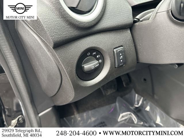 Used 2015 Ford Fiesta SE image 24