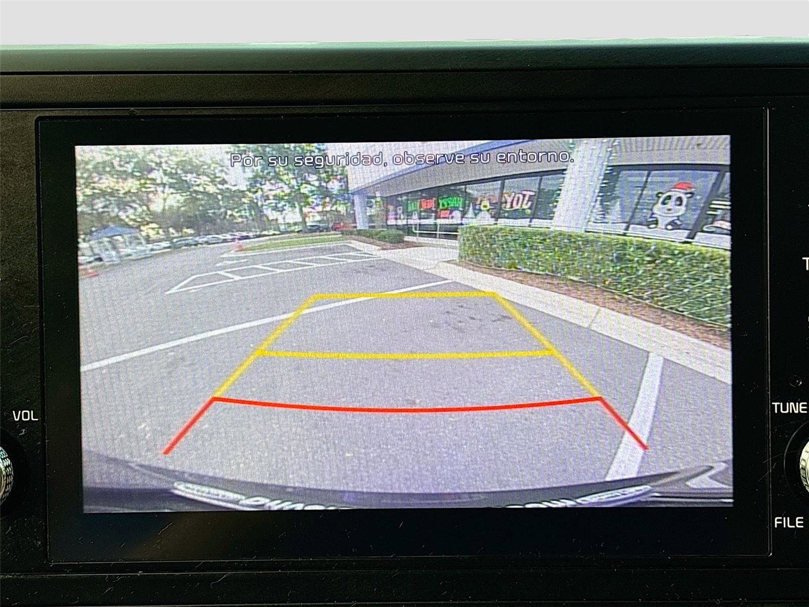 Used 2022 Kia Carnival LX image 14