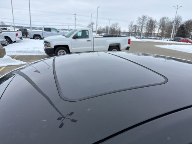 Used 2015 Buick Regal Premium w/ Experience Buick Package image 3