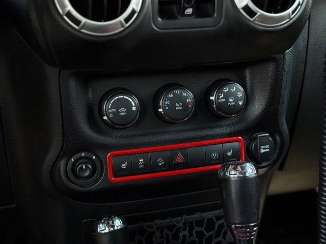 Used 2016 Jeep Wrangler Unlimited Rubicon AWD/4WD image 21