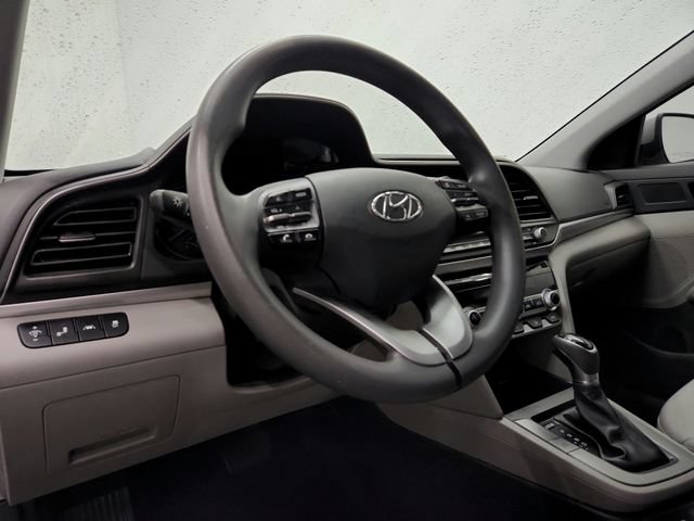 Used 2020 Hyundai Elantra SEL FWD image 18