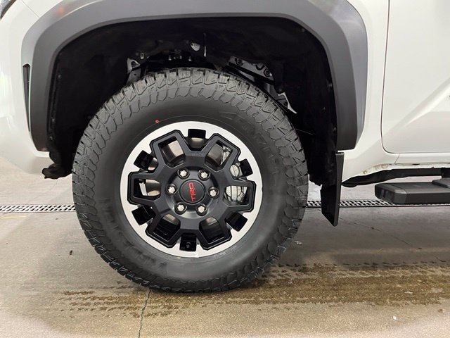 Used 2024 Toyota Tacoma TRD Off-Road w/ TRD Off Road Premium Package AWD/4WD image 26