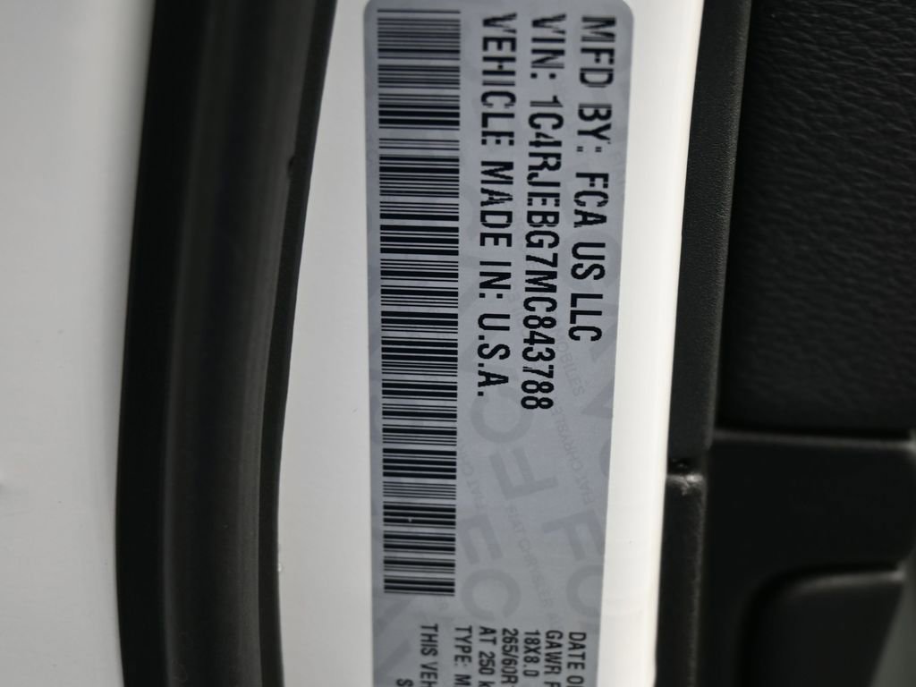 Used 2021 Jeep Grand Cherokee Limited image 18